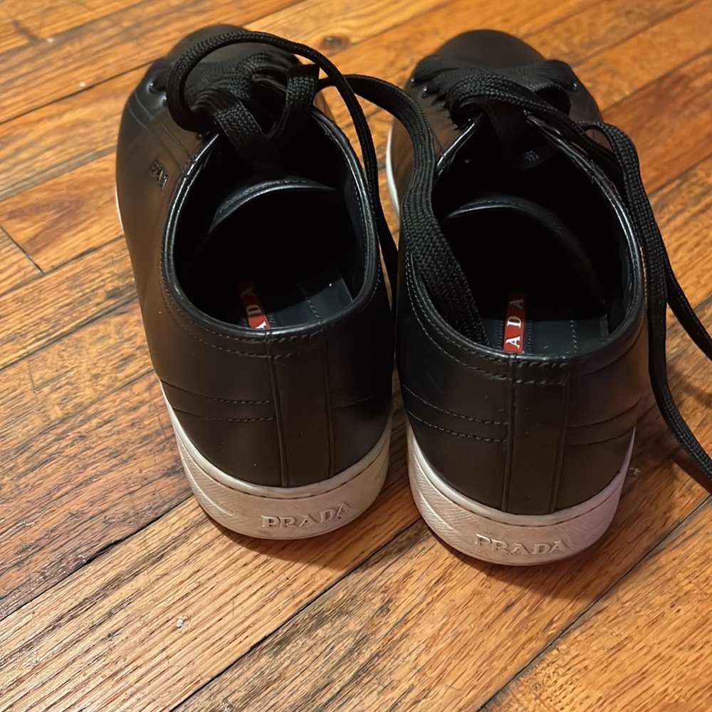 Shoes - Picture 3 of 8